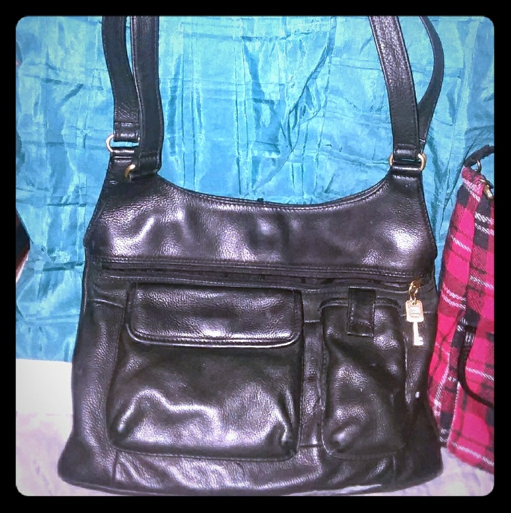 Fossil shoulder bag.